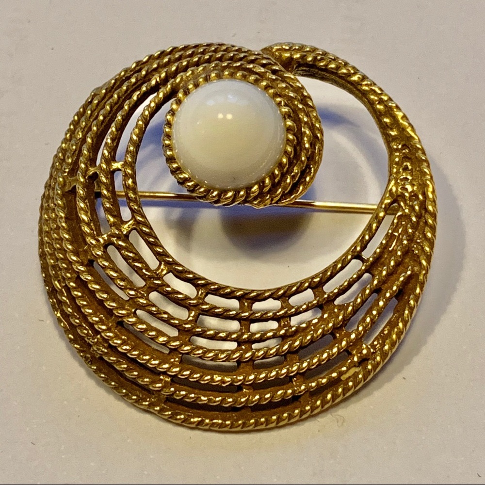 Vintage Brooch Pin